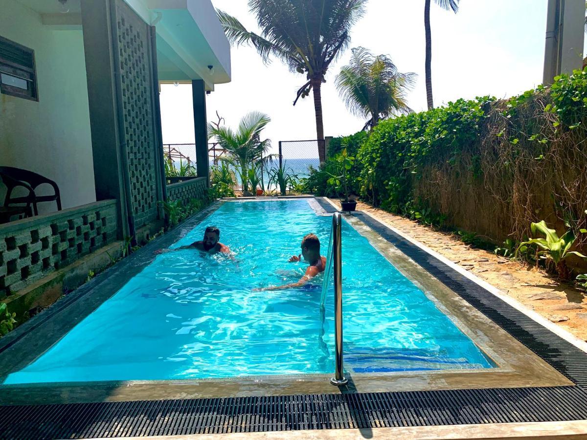 Mirage Beach House At Morava Court Hikkaduwa Bagian luar foto