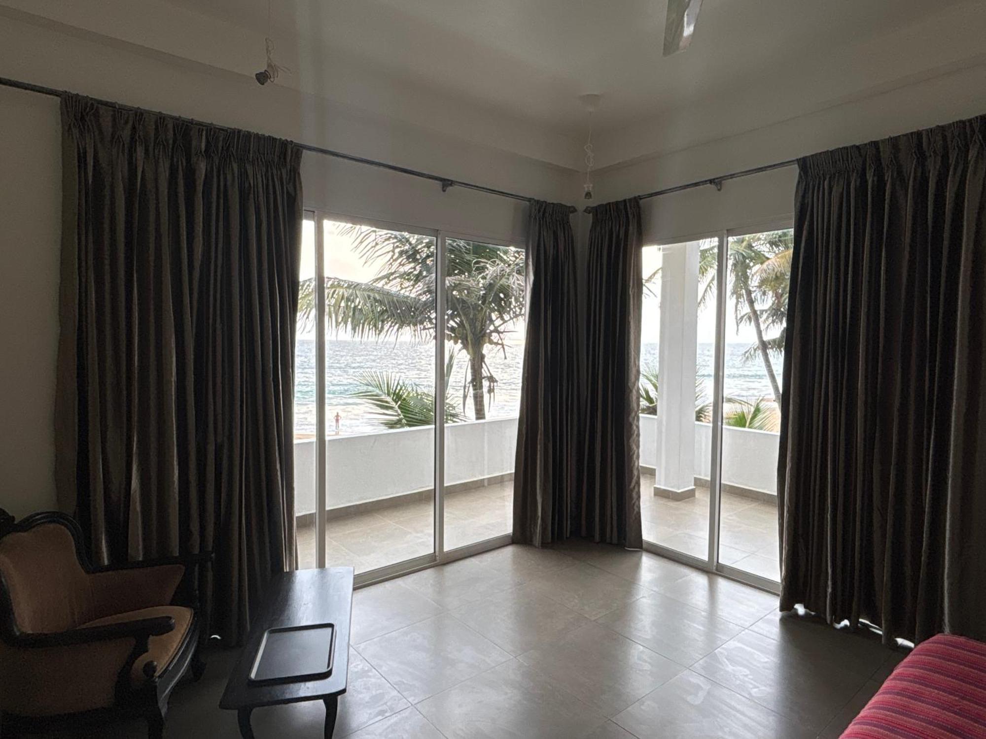 Mirage Beach House At Morava Court Hikkaduwa Bagian luar foto