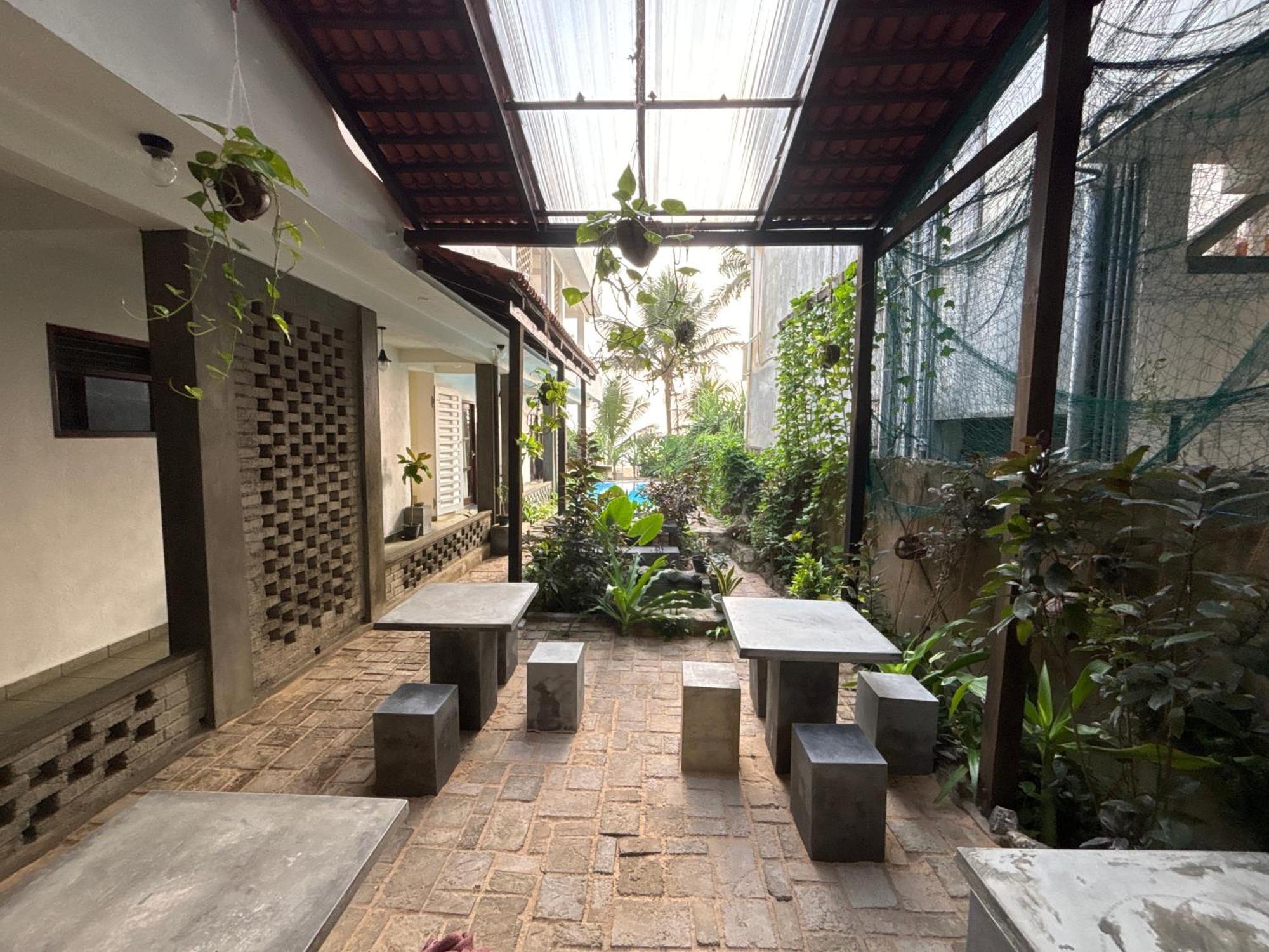 Mirage Beach House At Morava Court Hikkaduwa Bagian luar foto