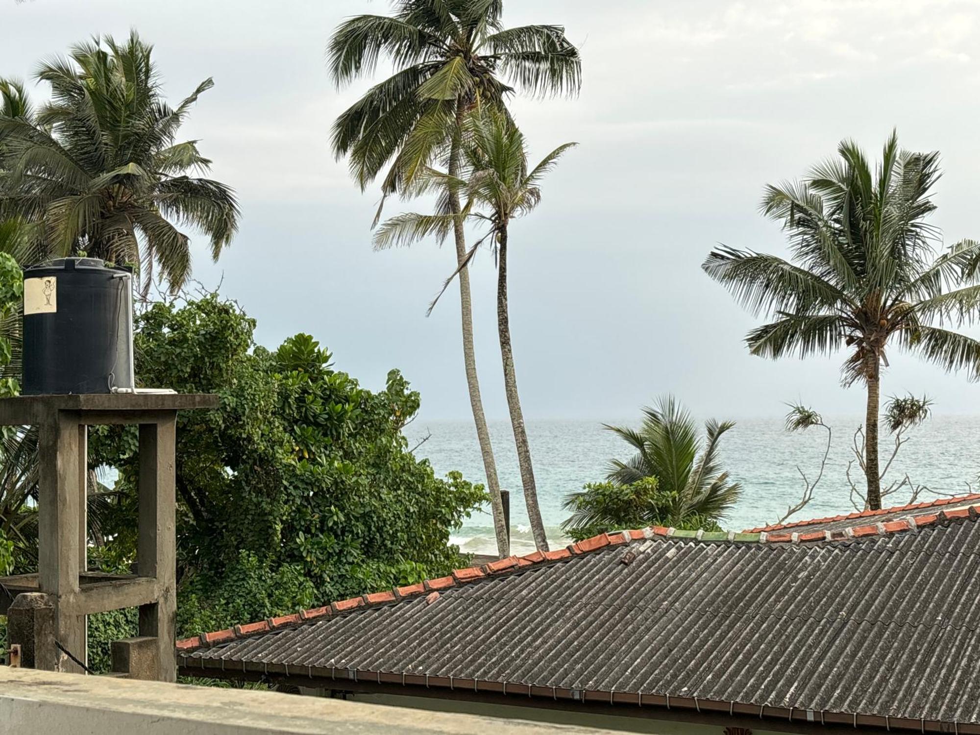Mirage Beach House At Morava Court Hikkaduwa Bagian luar foto