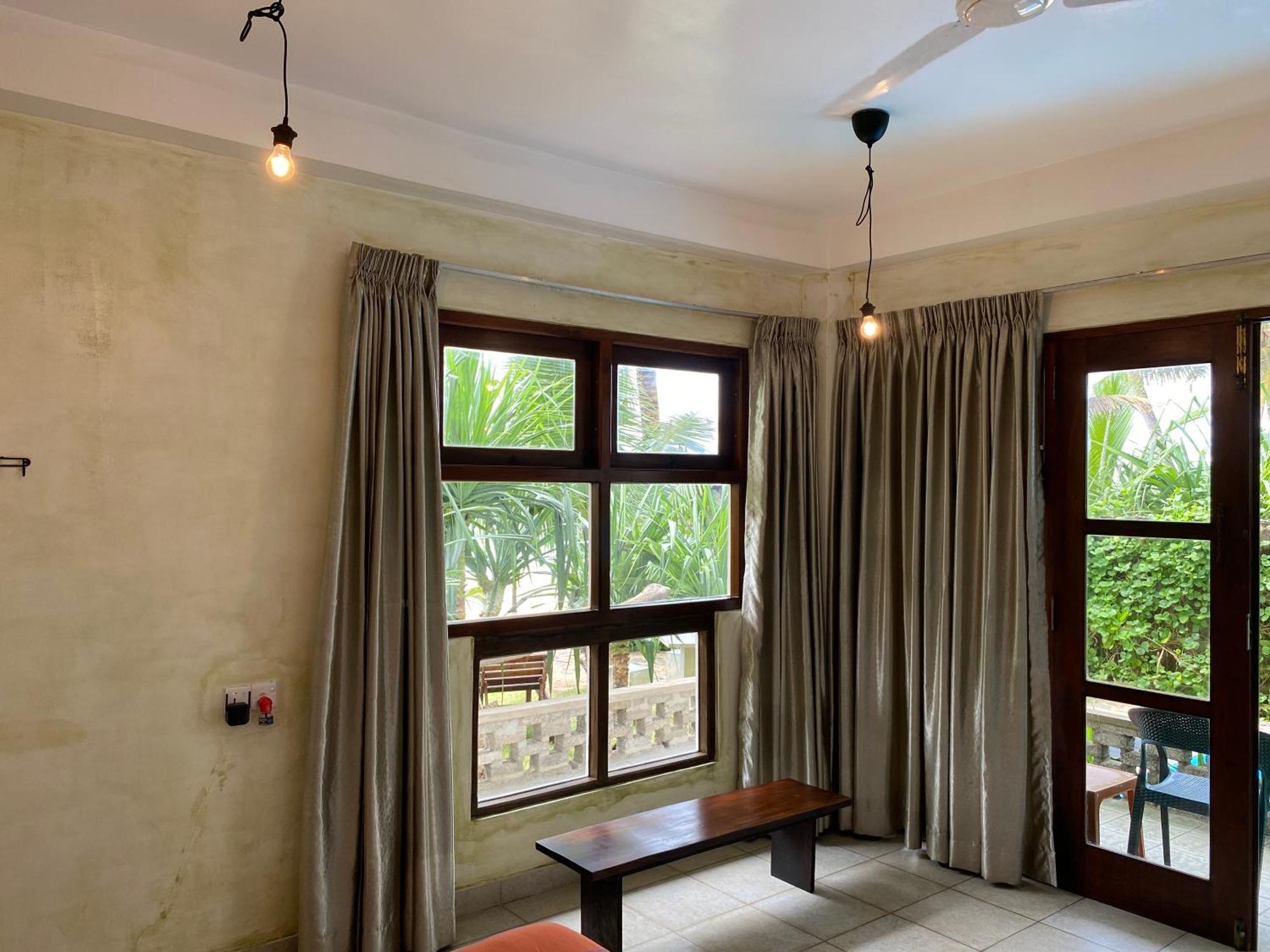 Mirage Beach House At Morava Court Hikkaduwa Bagian luar foto