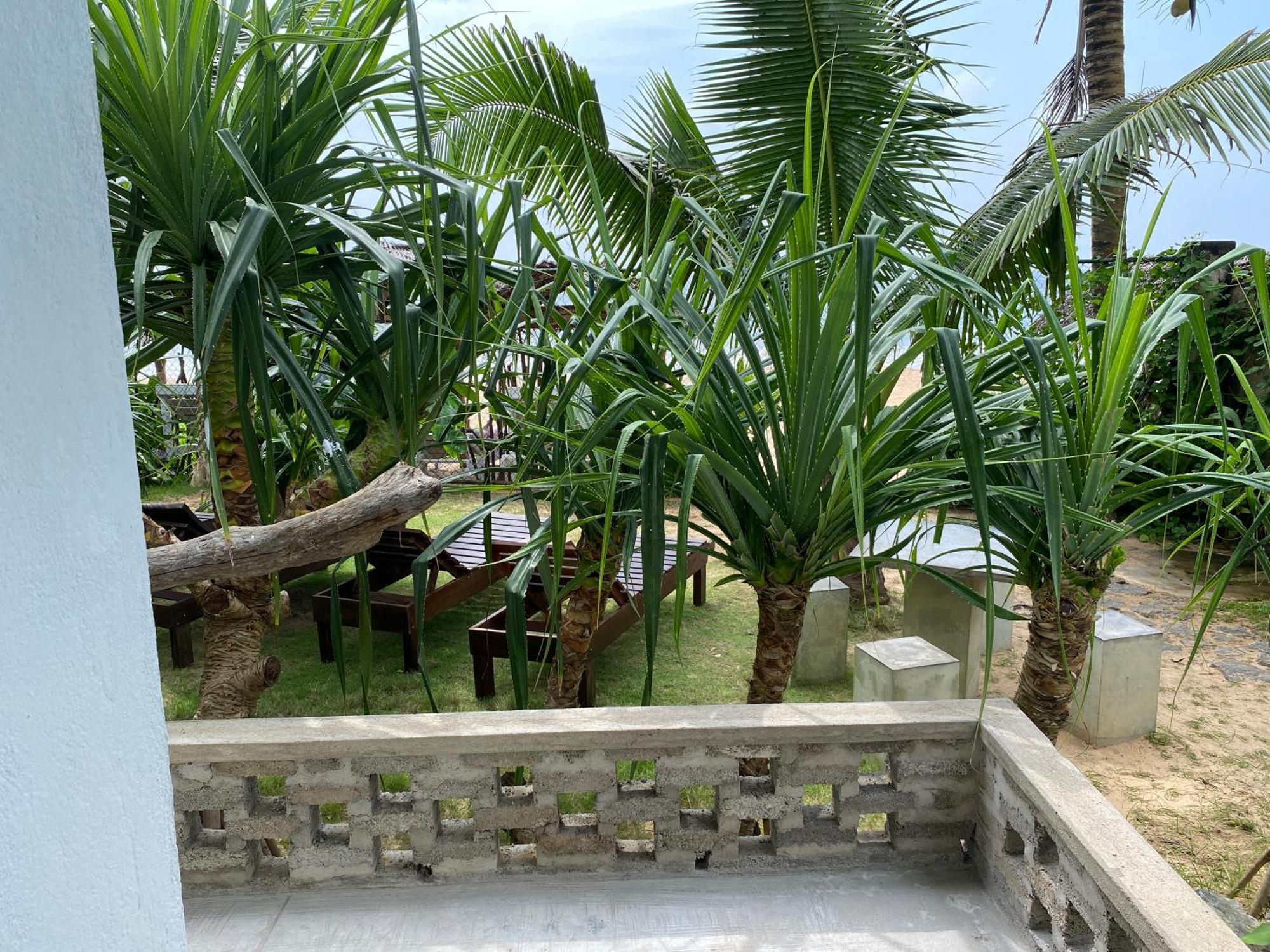 Mirage Beach House At Morava Court Hikkaduwa Bagian luar foto