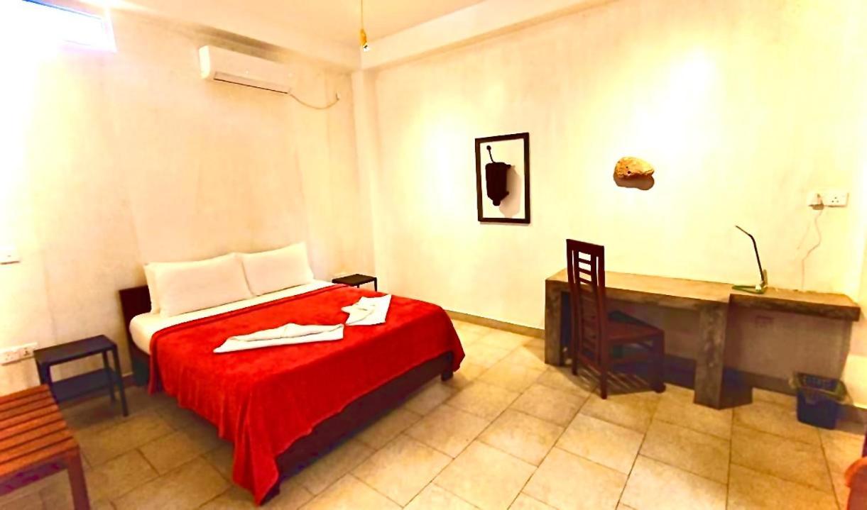 Mirage Beach House At Morava Court Hikkaduwa Bagian luar foto