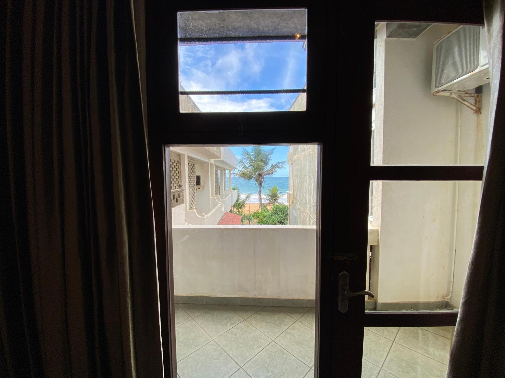 Mirage Beach House At Morava Court Hikkaduwa Bagian luar foto