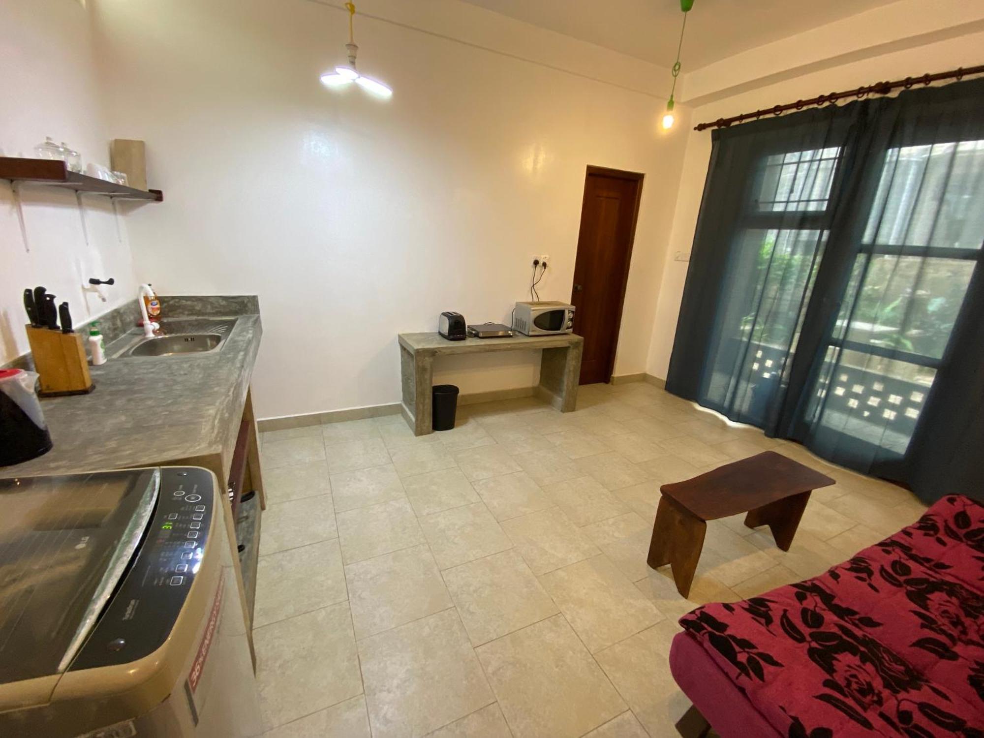 Mirage Beach House At Morava Court Hikkaduwa Bagian luar foto
