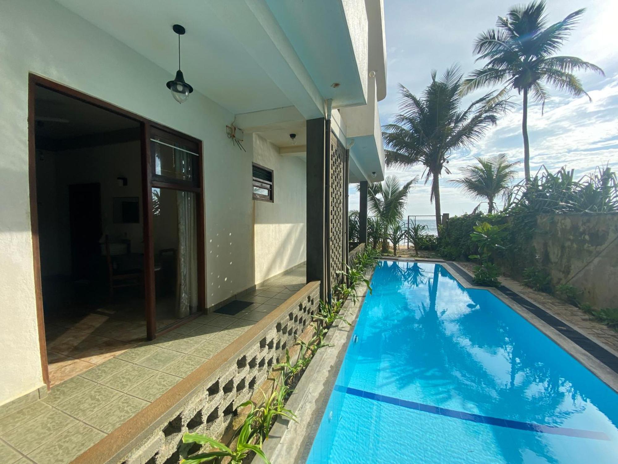 Mirage Beach House At Morava Court Hikkaduwa Bagian luar foto