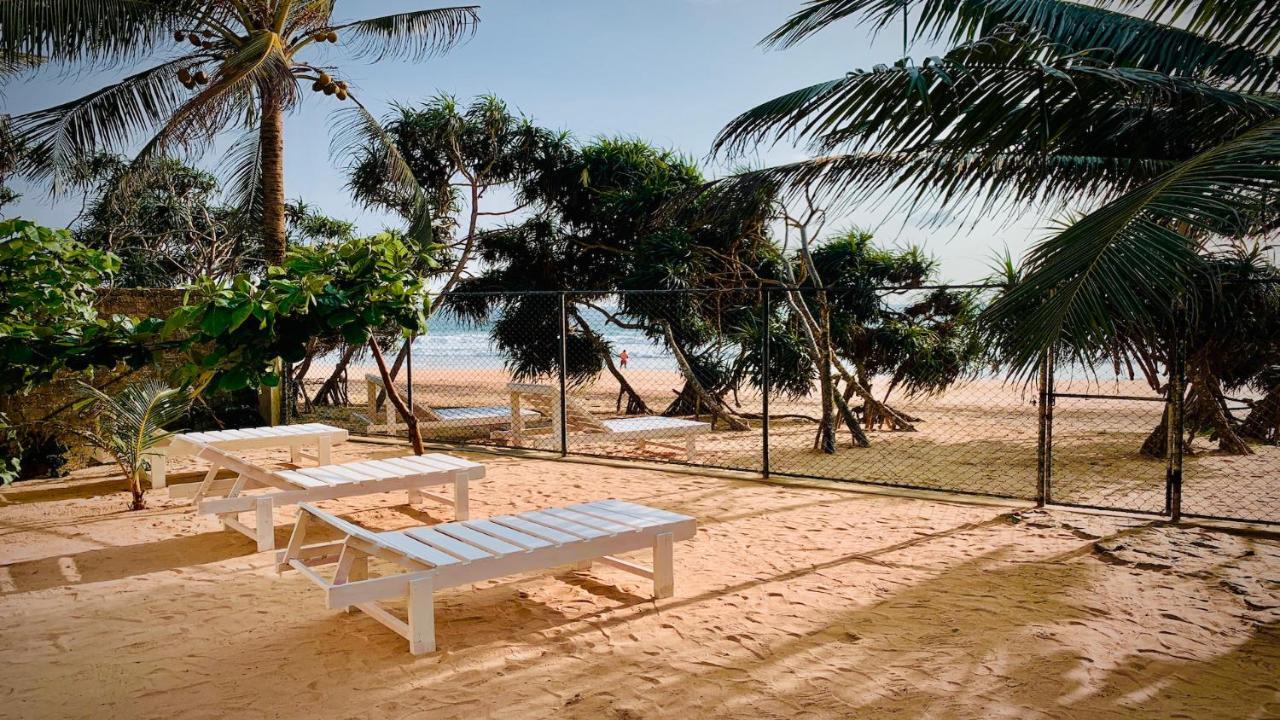 Mirage Beach House At Morava Court Hikkaduwa Bagian luar foto
