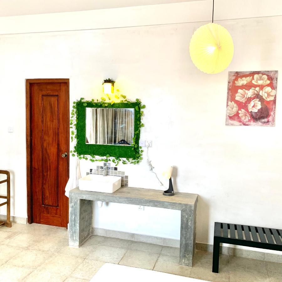 Mirage Beach House At Morava Court Hikkaduwa Bagian luar foto